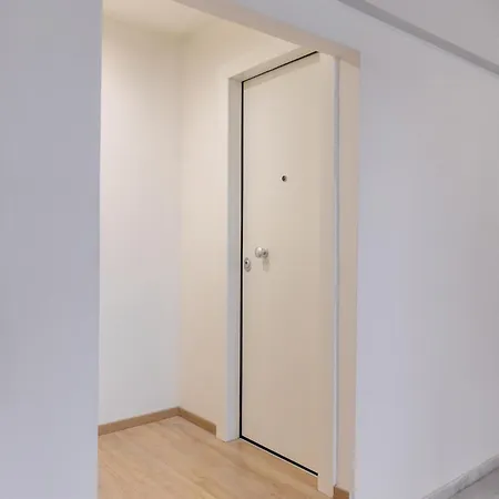 Blow- Free Parking #skgbnb * 塞萨洛尼基